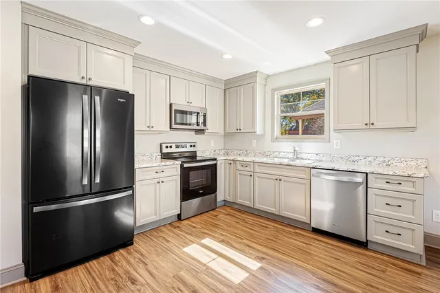 $1,575 | 300 Cottage Hl Court, Seneca, SC 29678