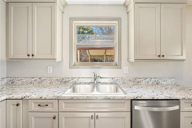 $1,575 | 300 Cottage Hl Court, Seneca, SC 29678