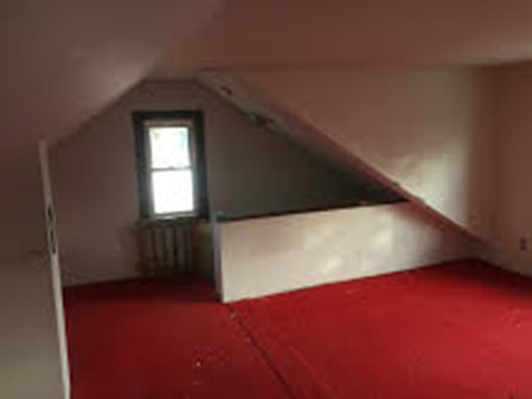 395 Cold Spring Avenue West Springfield, MA 01089 - Photo 3 of 5 Gallery Image 3
