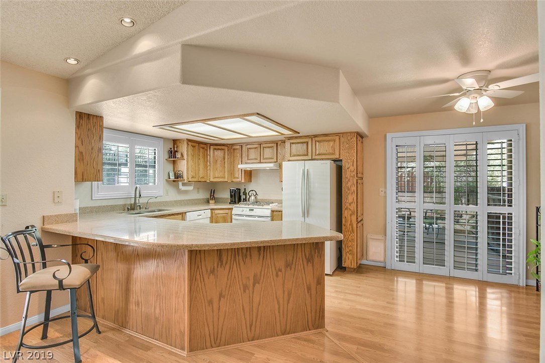 525 East Fairway Road Henderson, NV 89015 - Photo 8 of 15