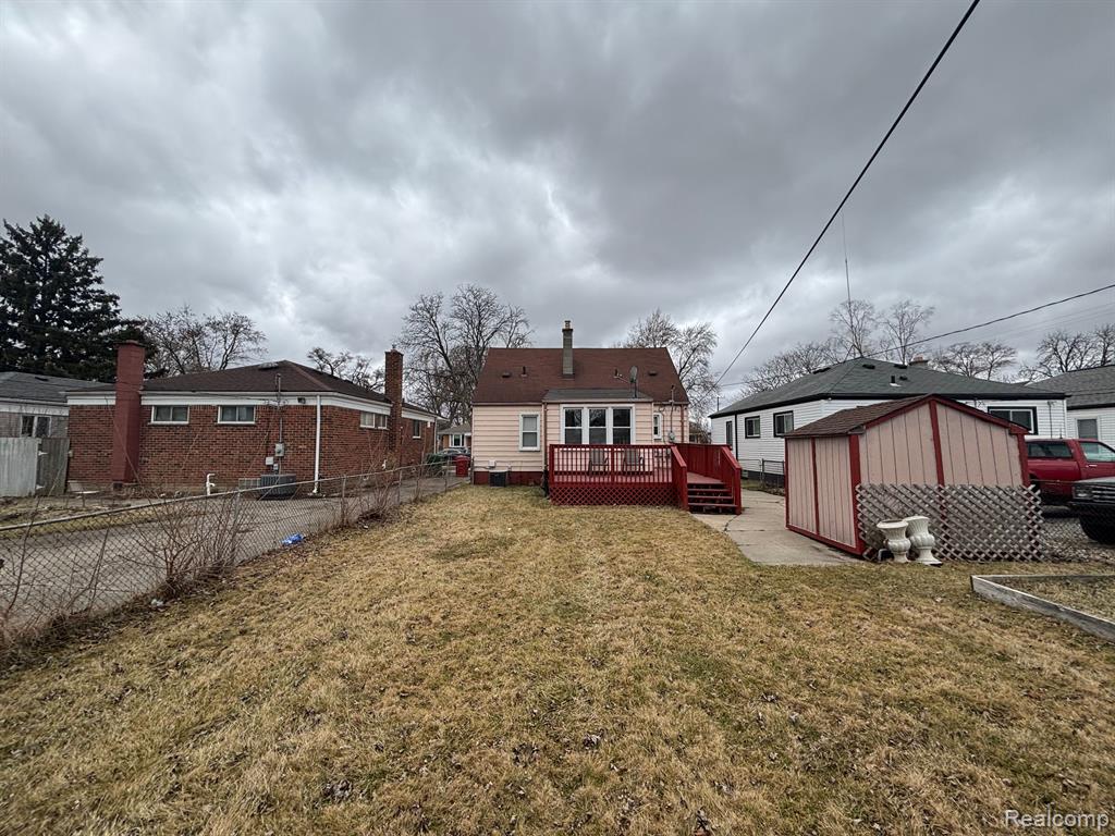 24924 Grove Avenue Eastpointe, MI 48021 - Photo 2 of 9