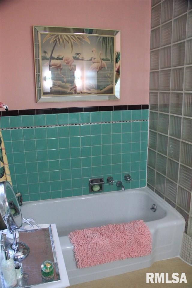 1709 Jersey Ridge Road Davenport, IA 52803 - Photo 8 of 20 Gallery Image 8
