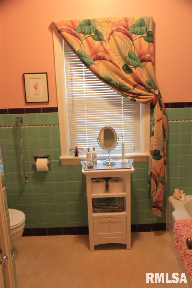 1709 Jersey Ridge Road Davenport, IA 52803 - Photo 10 of 20 Gallery Image 10