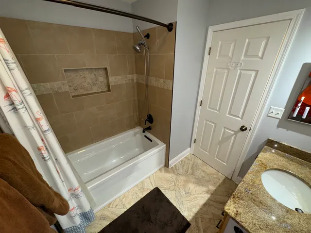 $649,900 | 6414 Kingsbridge Drive, Cary, IL 60013