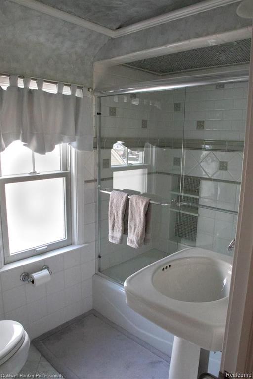 1632 Hampton Road Grosse Pointe Woods, MI 48236 - Photo 13 of 20
