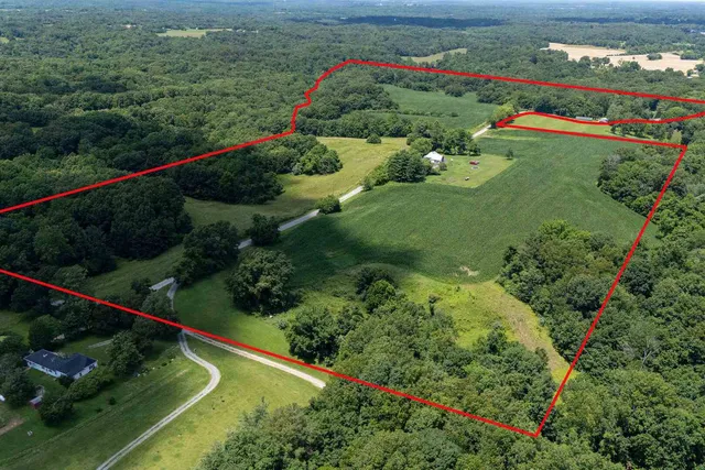 $540,000 | 1080 Zion Road, Carbondale, IL 62902