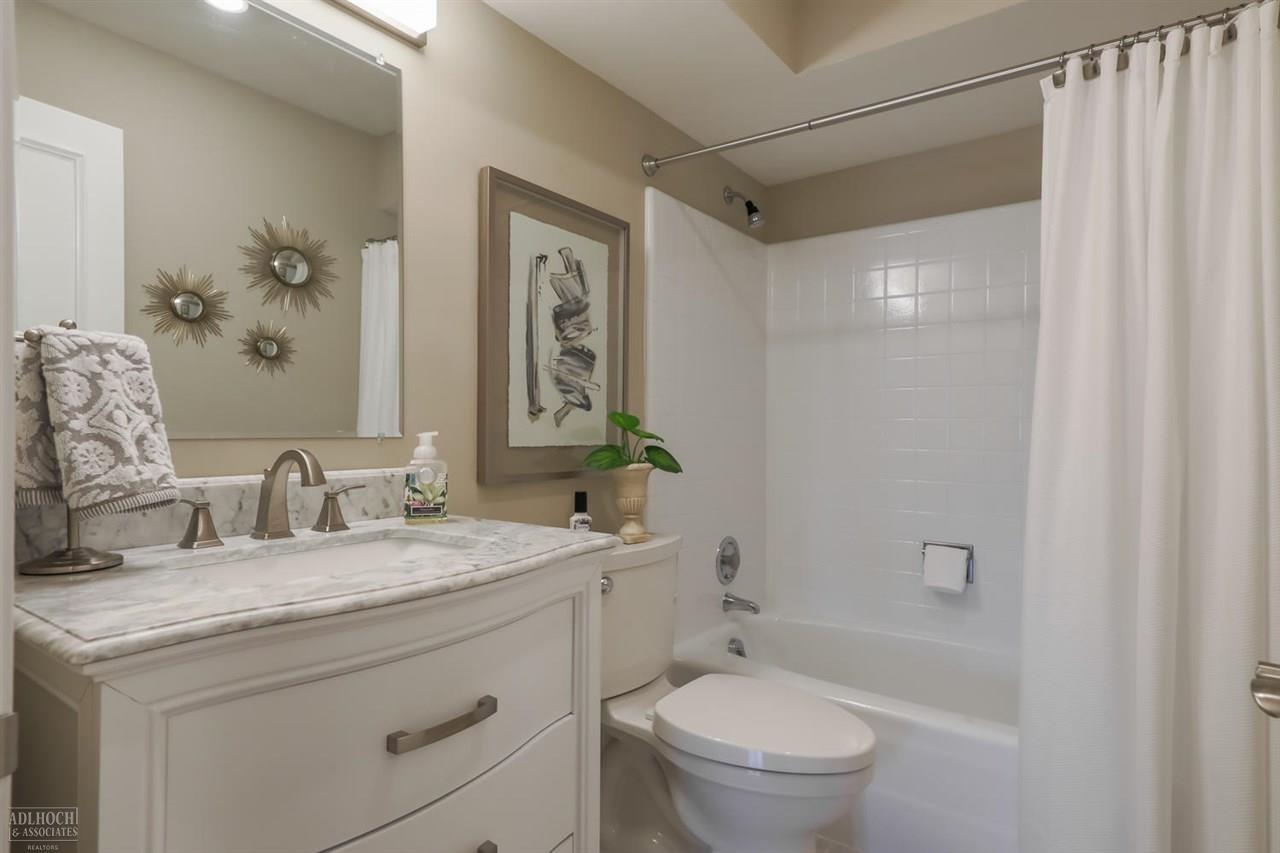 1750 Vernier Road, Unit 17 Grosse Pointe Woods, MI 48236 - Photo 21 of 33