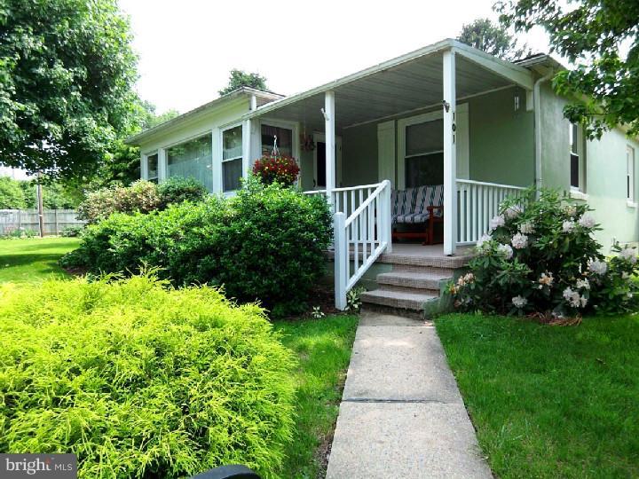 101 Parkside Avenue Reading, PA 19607 - Photo 2 of 21
