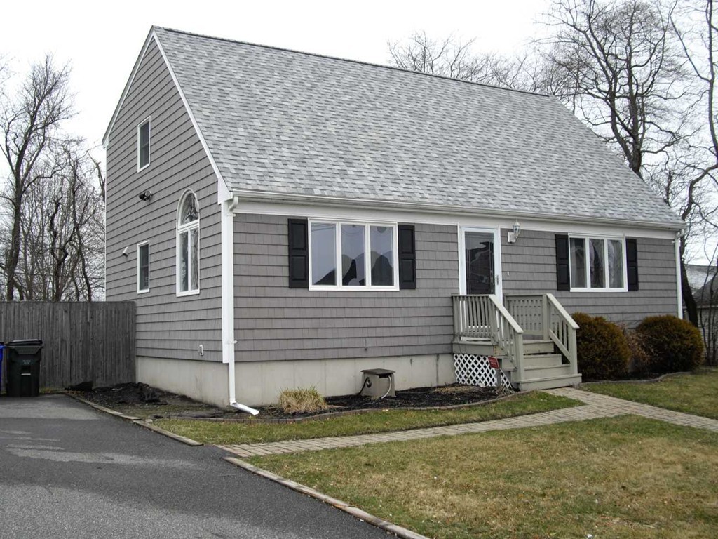 324 Henry Street Fall River, MA 02721 - Photo 1 of 28 Gallery Image 1