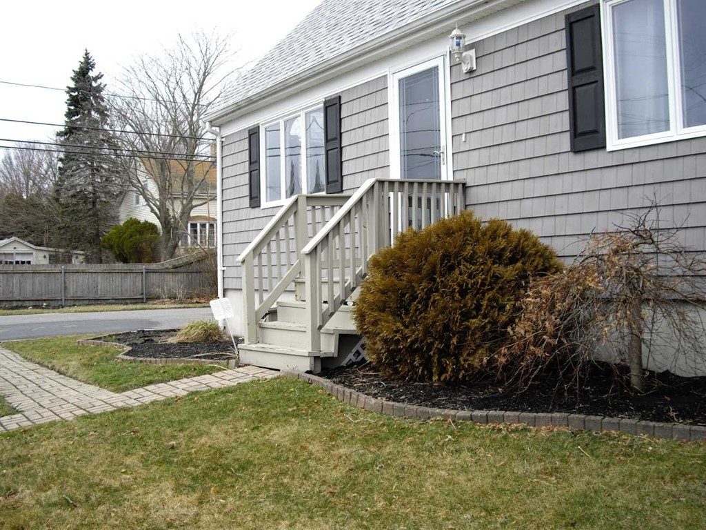 324 Henry Street Fall River, MA 02721 - Photo 2 of 28 Gallery Image 2