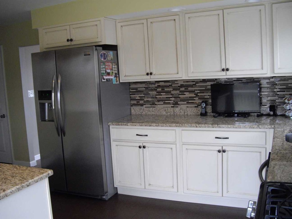 324 Henry Street Fall River, MA 02721 - Photo 8 of 28 Gallery Image 8