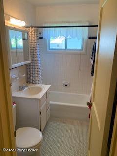 4929 Raven Road Louisville, KY 40213 - Photo 10 of 19 raven_bath