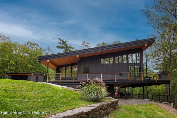 $1,875,000 | 10 Hidden Mountain Lane, Stone Ridge, NY 12484