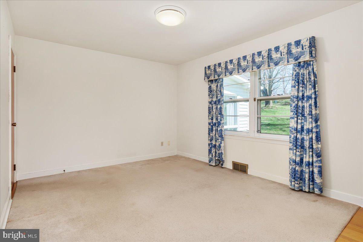 20007 Landis Road Hagerstown, MD 21740 - Photo 21 of 51 Bedroom 4