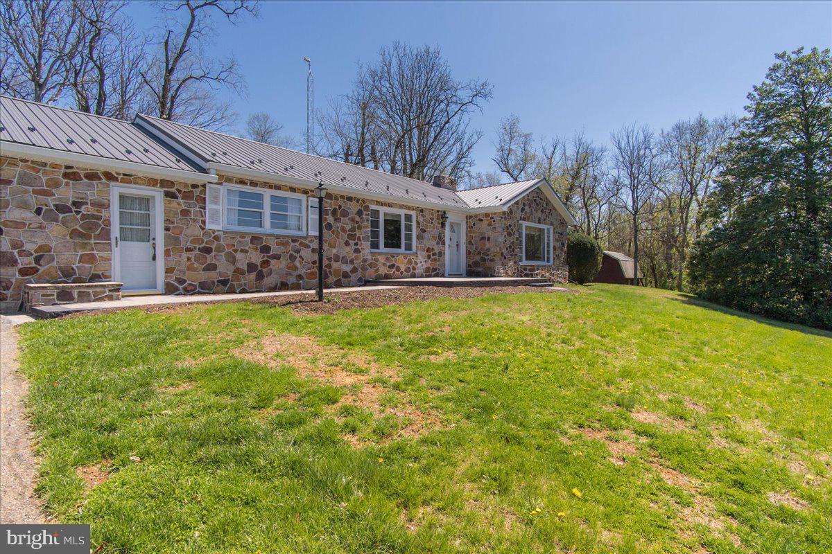 20007 Landis Road Hagerstown, MD 21740 - Photo 3 of 51 Front Exterior