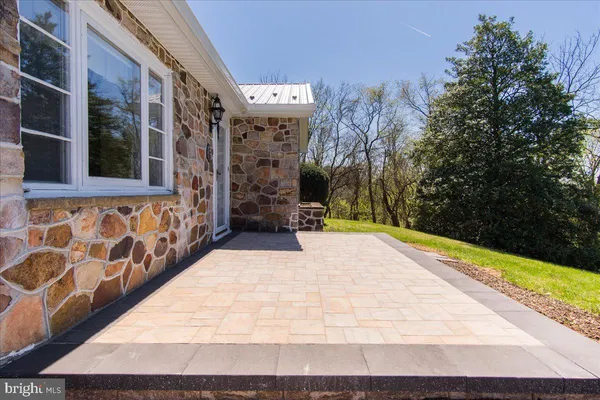 a view of outdoor space