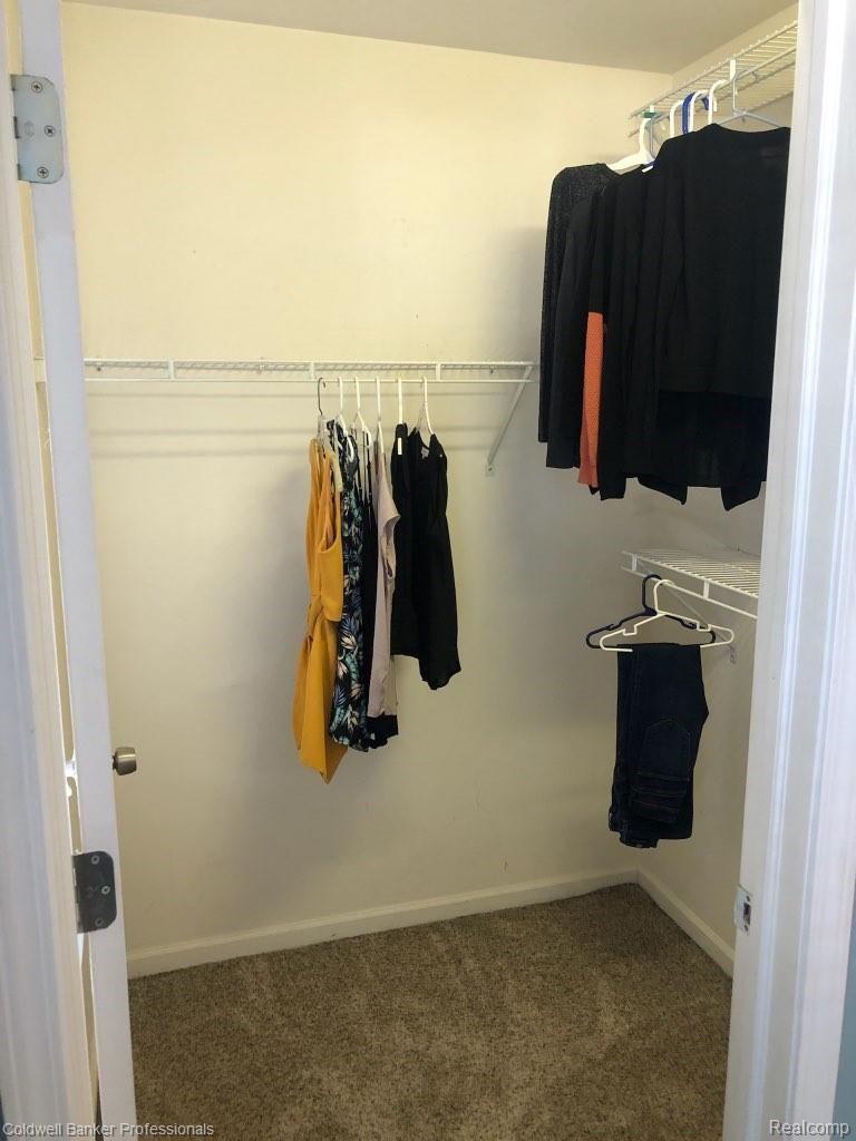 2664 Crooks Road Royal Oak, MI 48073 - Photo 12 of 25 IMG_09511.jpg