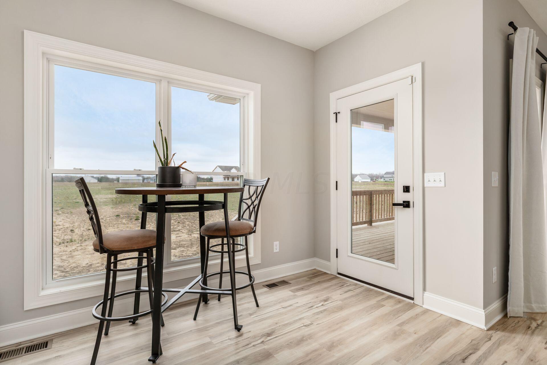 2064 Troy Road Delaware, OH 43015 - Photo 20 of 52 Eating space.