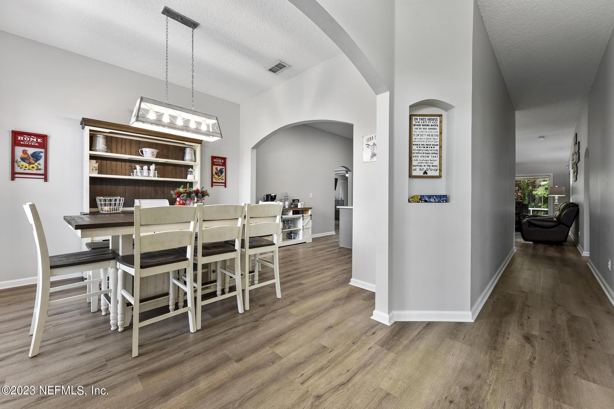 1635 Lockend Road Jacksonville, FL 32221 - Photo 8 of 26 Dining Area/Hallway