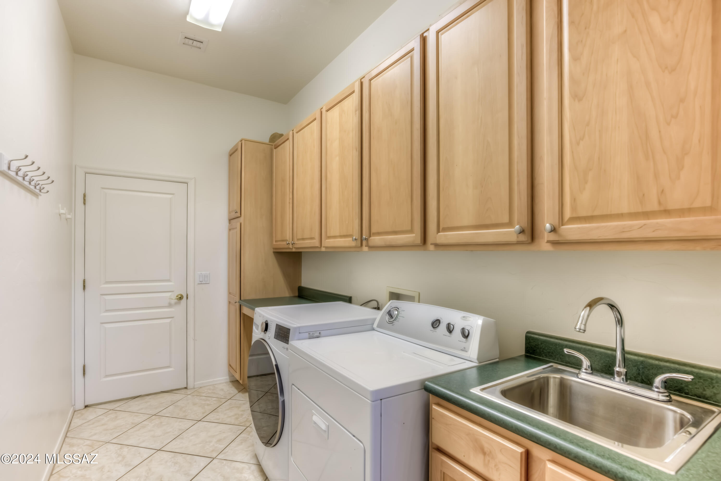 1588 West Copper Ridge Drive Tucson, AZ 85737 - Photo 29 of 36