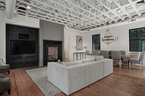 $3,500,000 | 30 East Bay Boulevard, The Woodlands, TX 77380