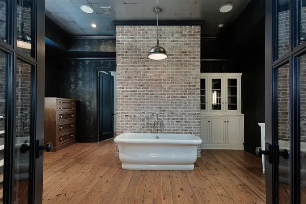 $3,500,000 | 30 East Bay Boulevard, The Woodlands, TX 77380