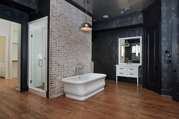 $3,500,000 | 30 East Bay Boulevard, The Woodlands, TX 77380