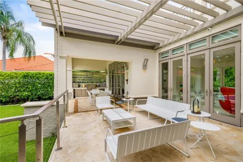 $8,450,000 | 165 Paloma Drive, Coral Gables, FL 33143