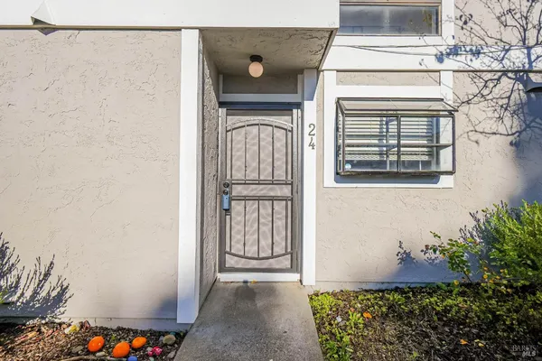 $399,900 | 900 Southampton Road, Unit 24, Benicia, CA 94510