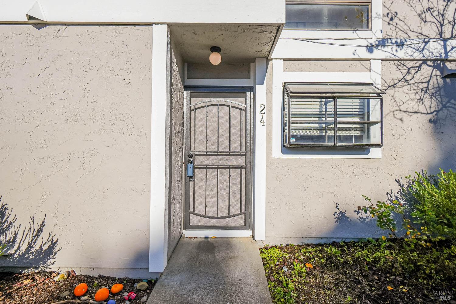 900 Southampton Road, Unit 24 Benicia, CA 94510 - Photo 14 of 52