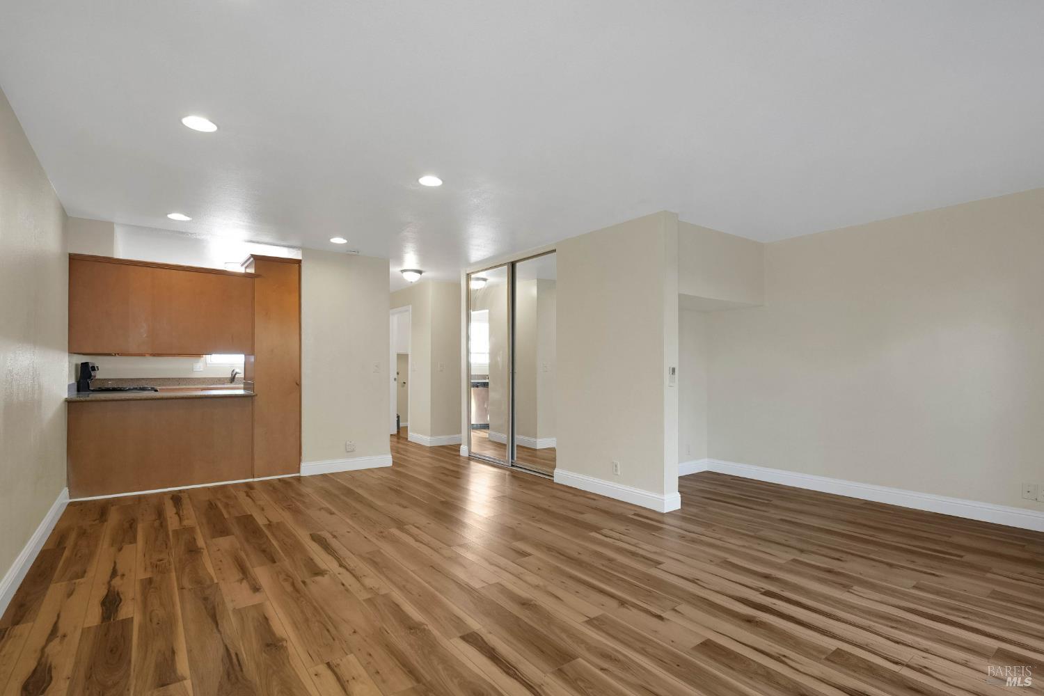 900 Southampton Road, Unit 24 Benicia, CA 94510 - Photo 25 of 52