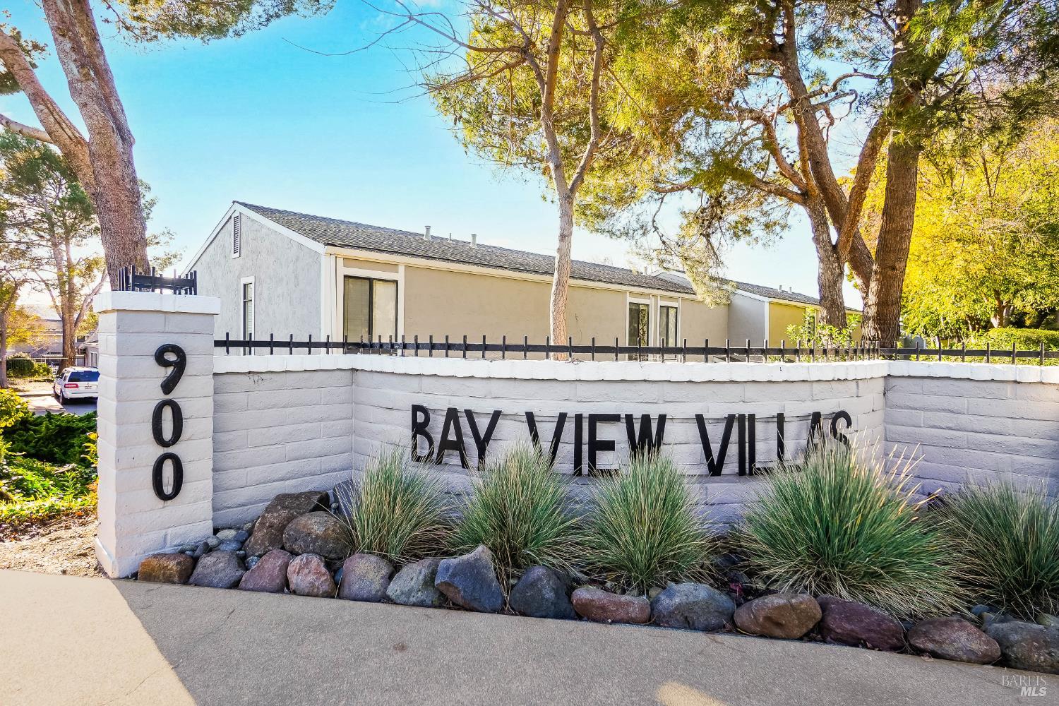 900 Southampton Road, Unit 24 Benicia, CA 94510 - Photo 5 of 52