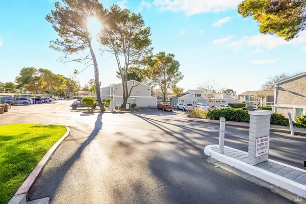 $399,900 | 900 Southampton Road, Unit 24, Benicia, CA 94510