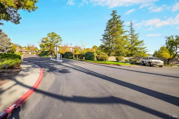 $399,900 | 900 Southampton Road, Unit 24, Benicia, CA 94510