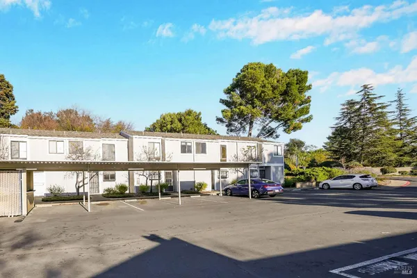 $399,900 | 900 Southampton Road, Unit 24, Benicia, CA 94510