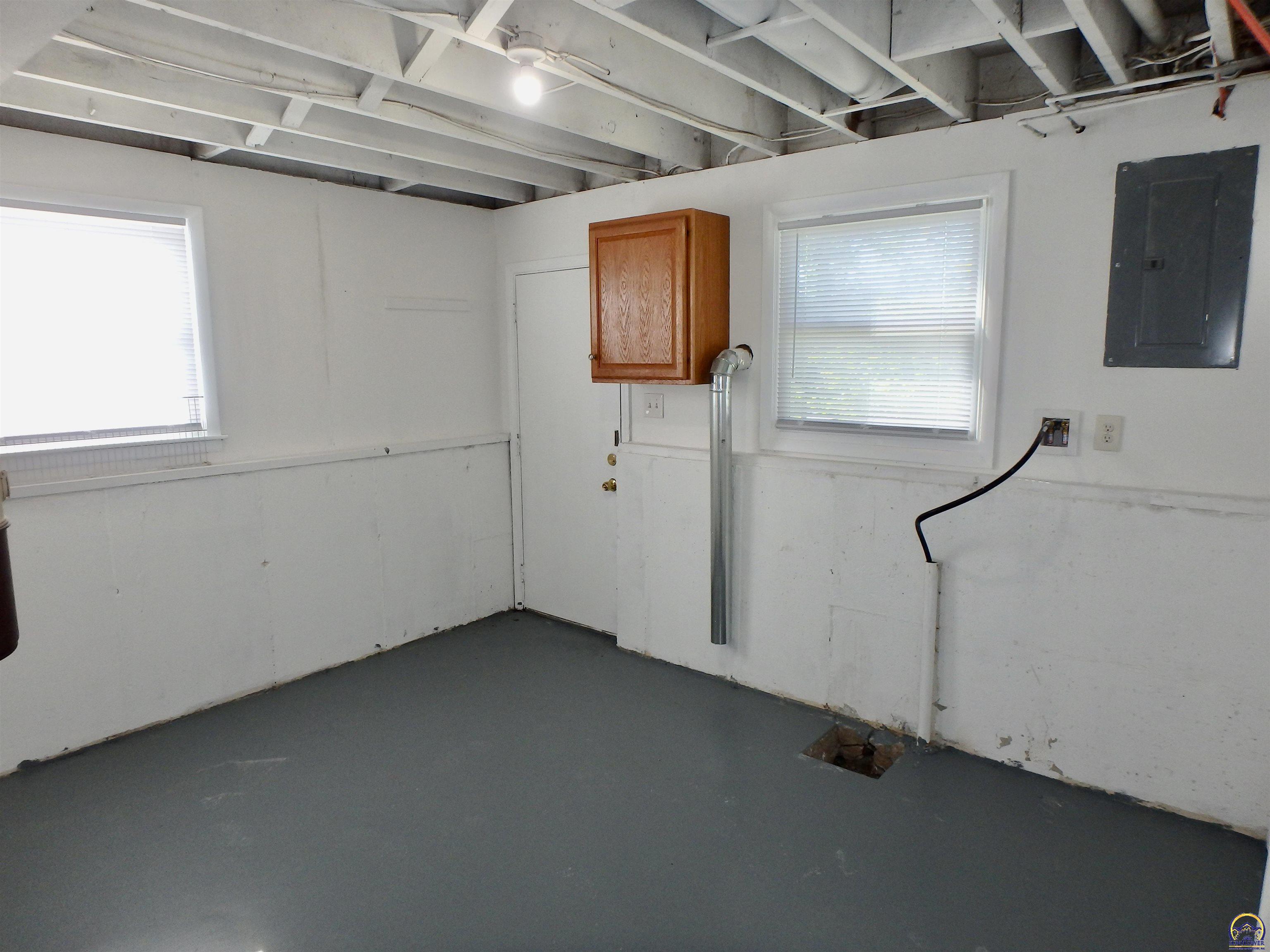115 Southwest 40th Terrace Topeka, KS 66609 - Photo 17 of 21 Laundry Room