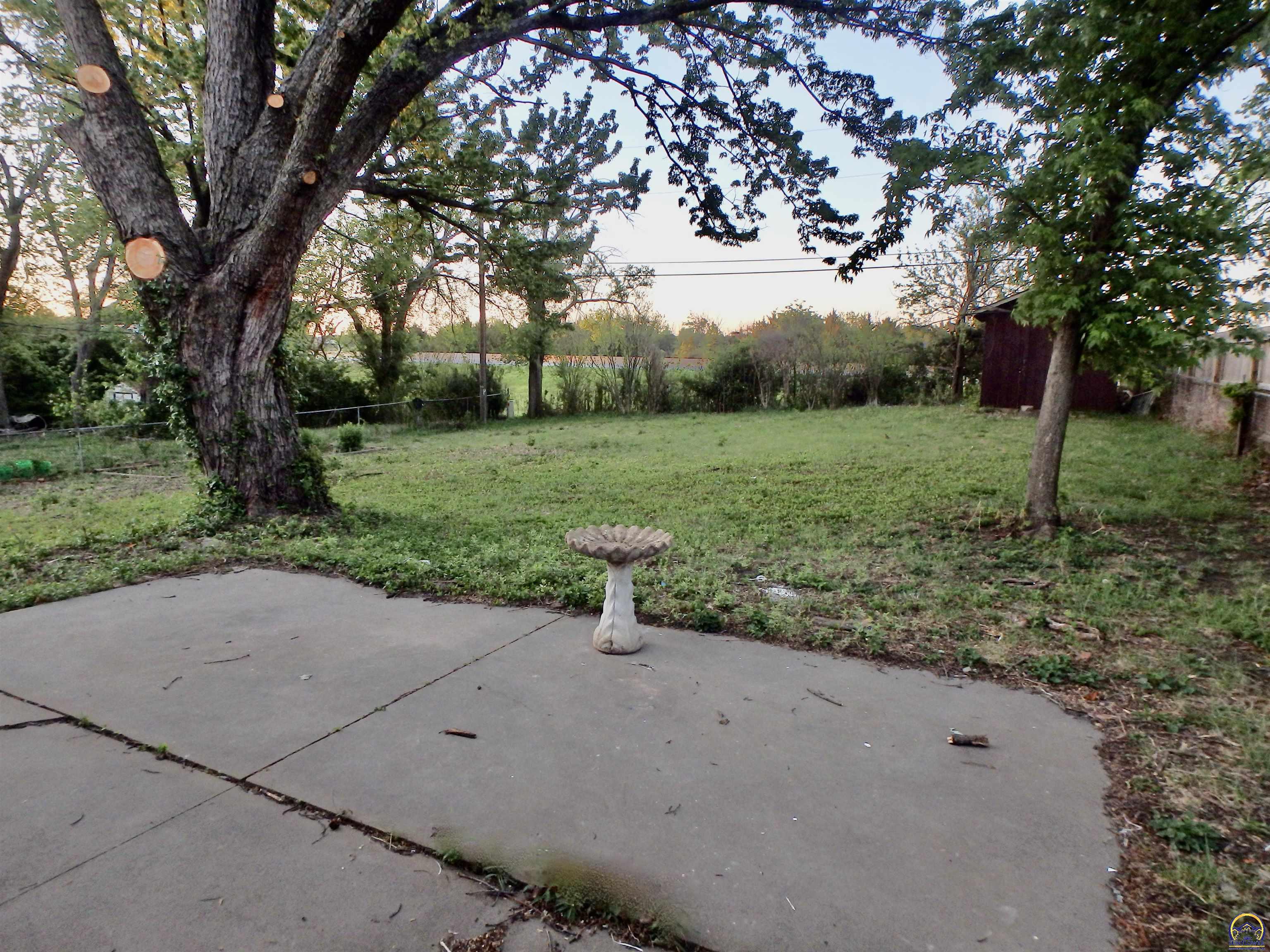 115 Southwest 40th Terrace Topeka, KS 66609 - Photo 19 of 21