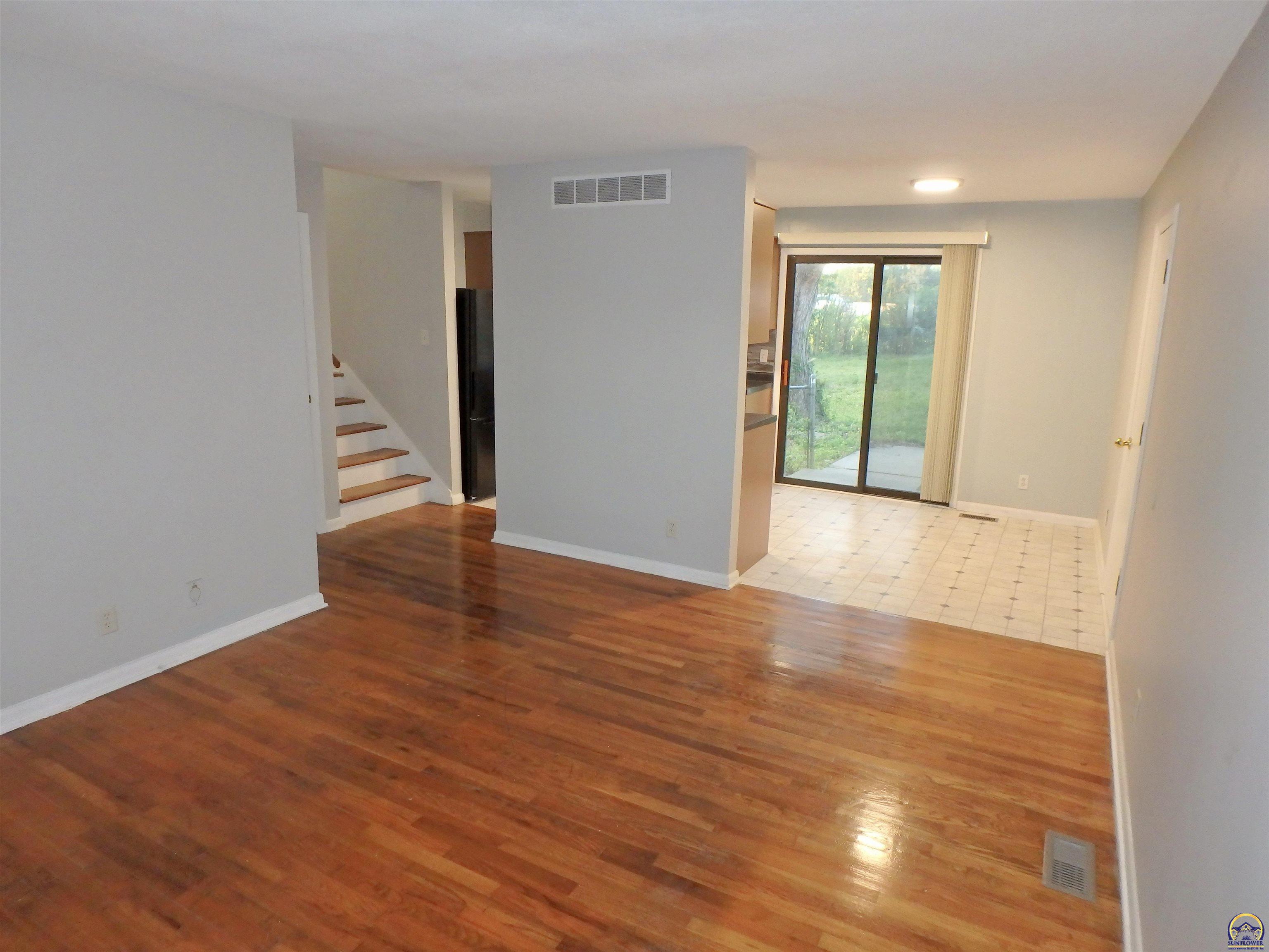 115 Southwest 40th Terrace Topeka, KS 66609 - Photo 3 of 21