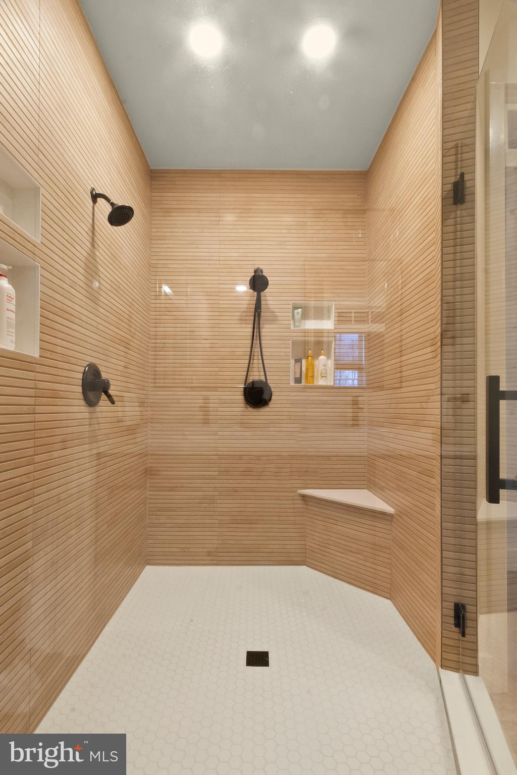 407 Sun Boulevard Bear, DE 19701 - Photo 41 of 69 a bathroom with a tub