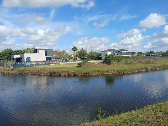 $550,000 | 550 Southwest 136th Place, Miami, FL 33184