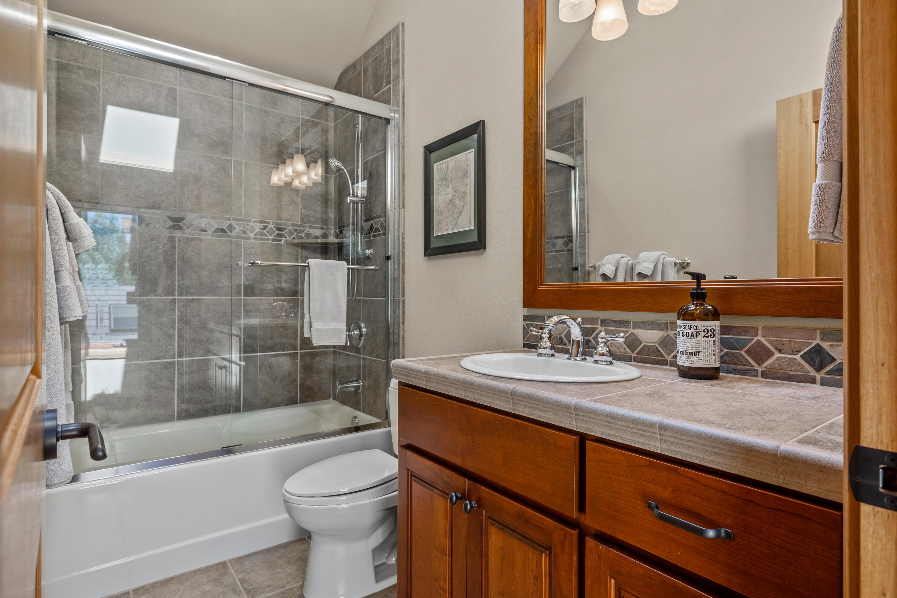 19448 Green Lakes Loop Bend, OR 97702 - Photo 46 of 63 Ensuite Bathroom