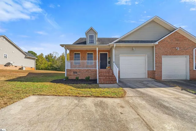 $224,600 | 125 River Oaks Circle, Piedmont, SC 29673