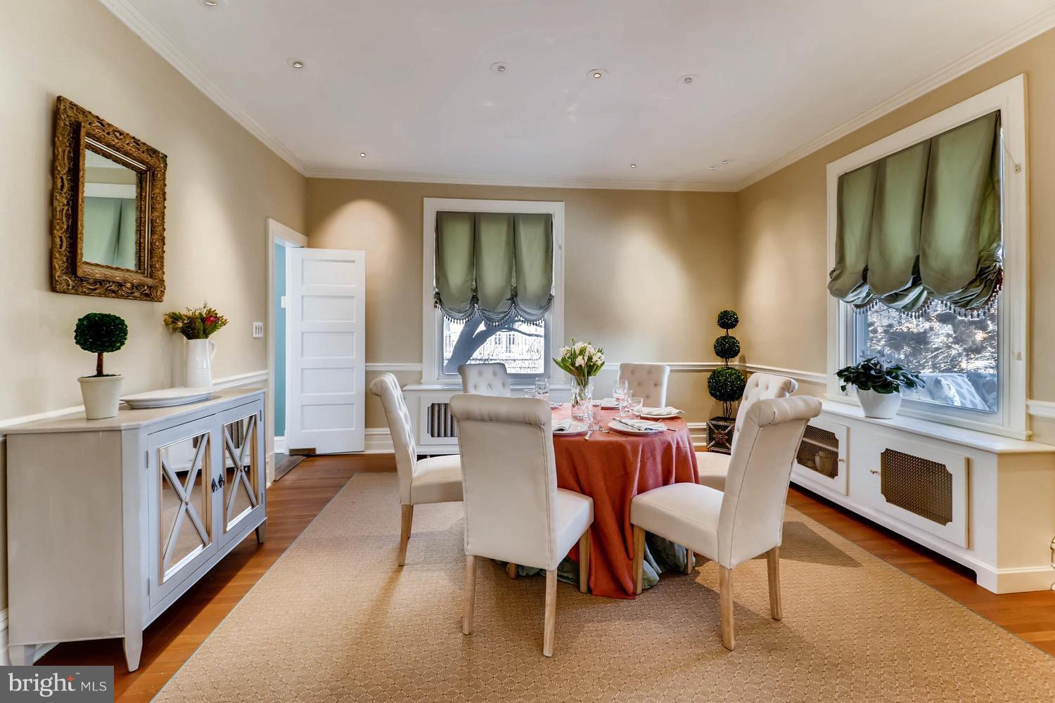 5512 Roland Avenue Baltimore, MD 21210 - Photo 8 of 30 Dining Room