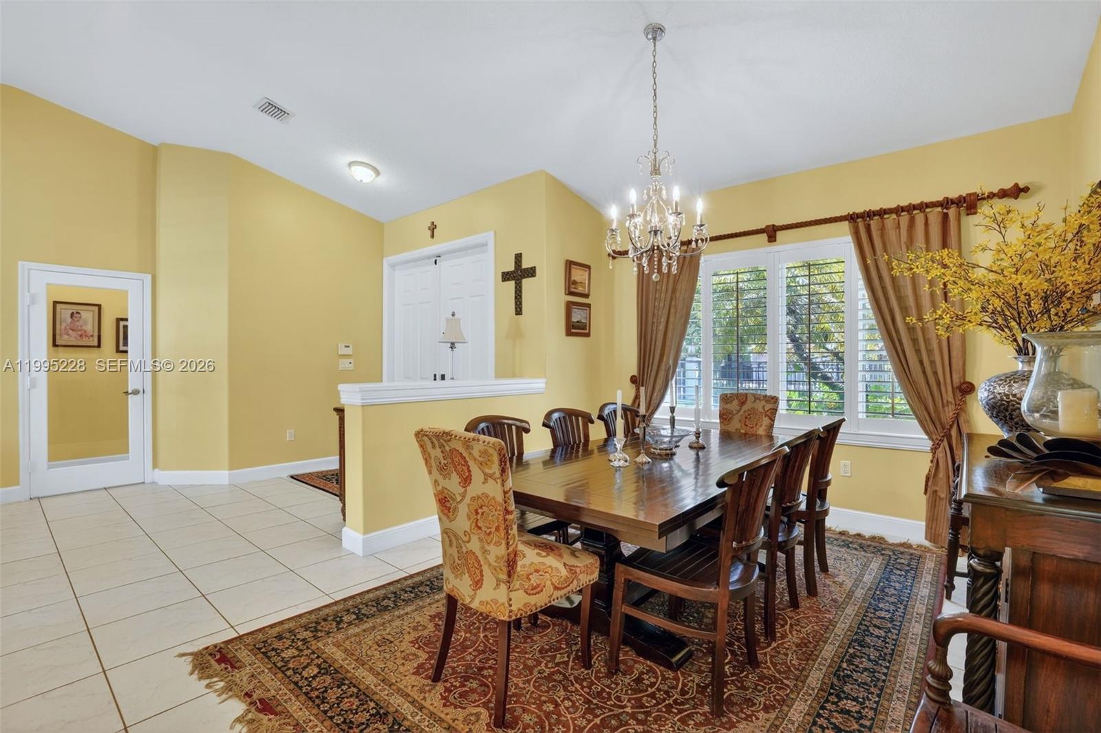 6462 Southwest 93rd Place Miami, FL 33173 - Photo 13 of 55