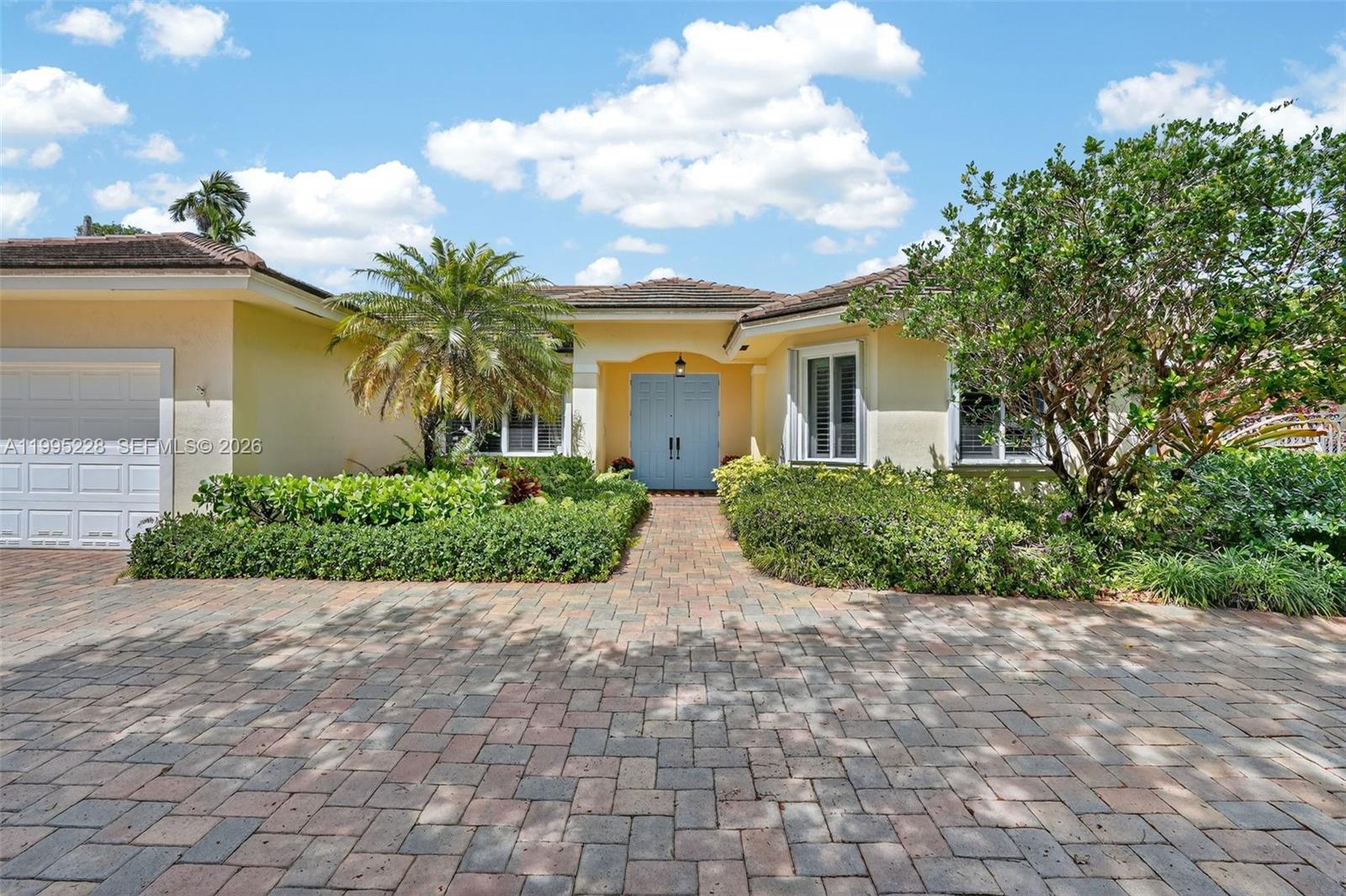 6462 Southwest 93rd Place Miami, FL 33173 - Photo 2 of 55
