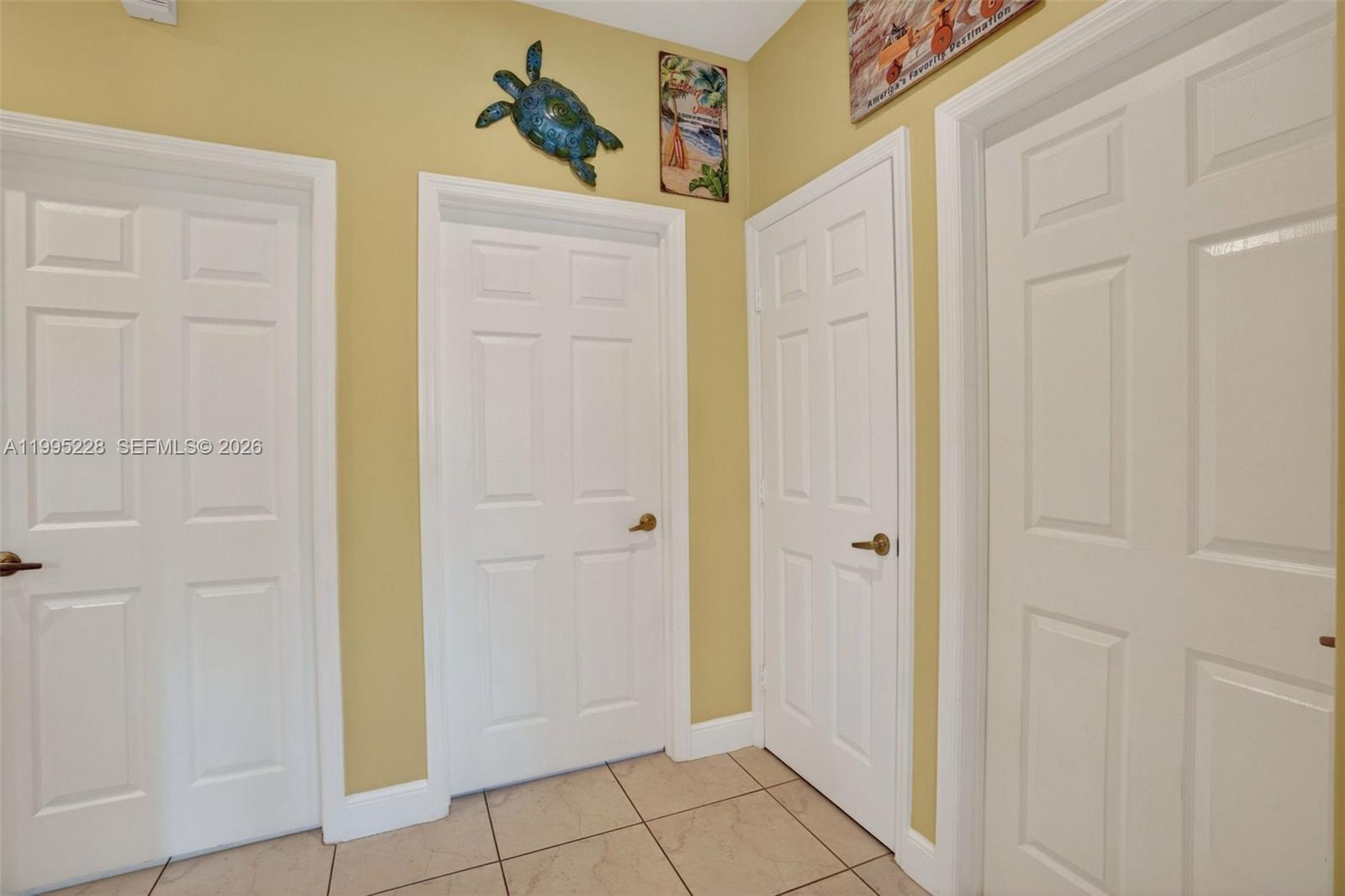 6462 Southwest 93rd Place Miami, FL 33173 - Photo 21 of 55