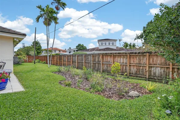 $1,450,000 | 6462 Southwest 93rd Place, Miami, FL 33173