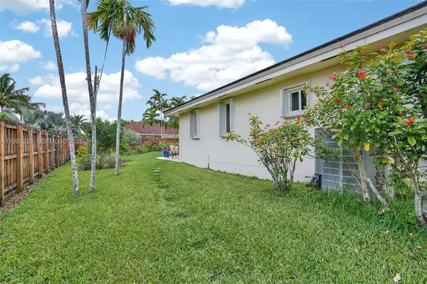 $1,450,000 | 6462 Southwest 93rd Place, Miami, FL 33173