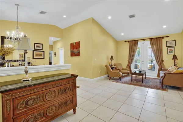 $1,450,000 | 6462 Southwest 93rd Place, Miami, FL 33173