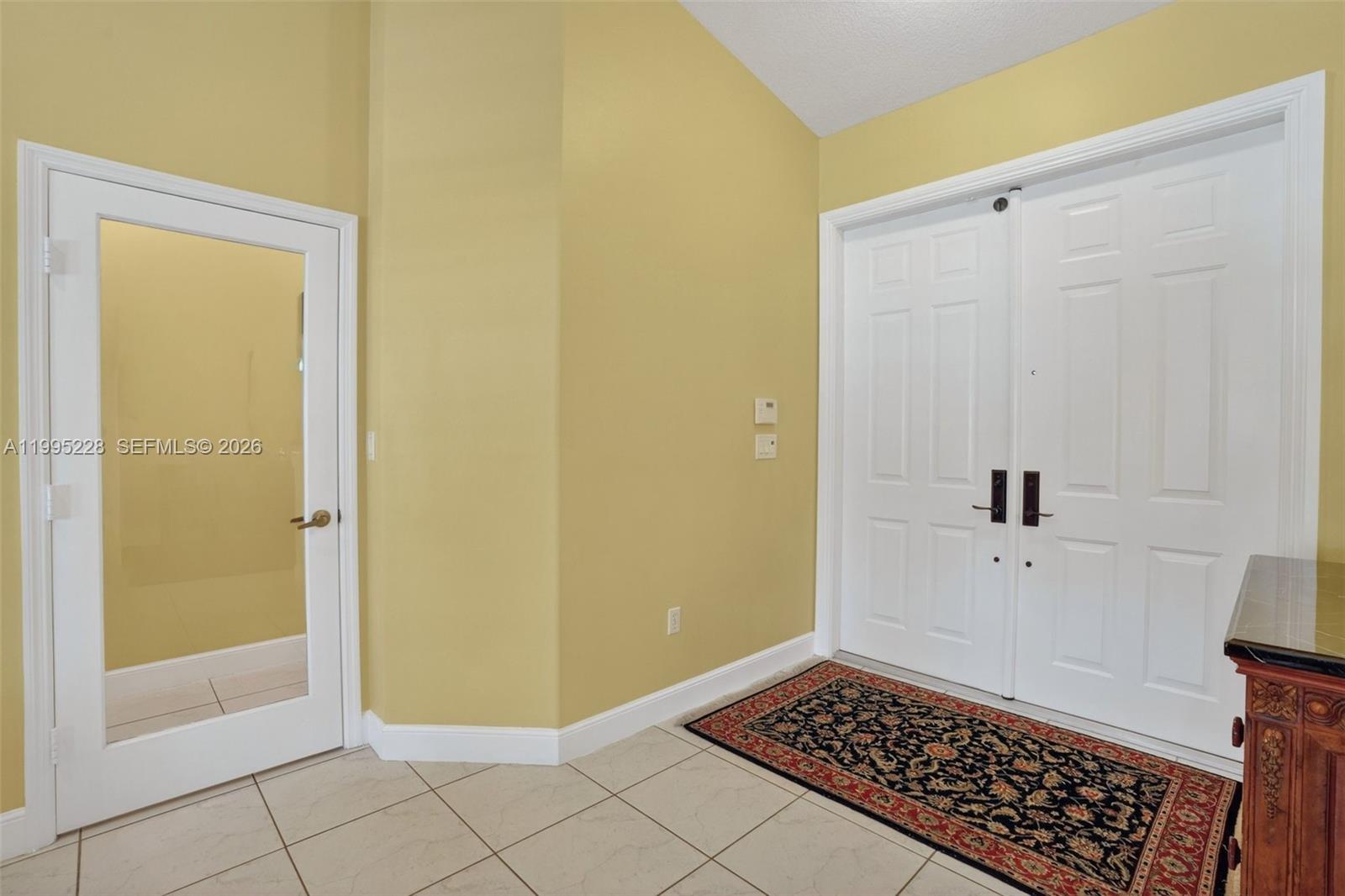6462 Southwest 93rd Place Miami, FL 33173 - Photo 8 of 55